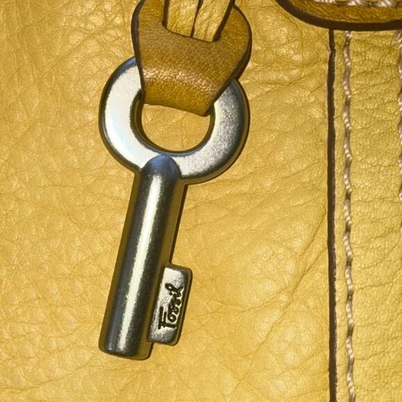 Fossil Women’s Leather Crossbody Bag Yellow Adjustable Strap - Picture 6 of 16